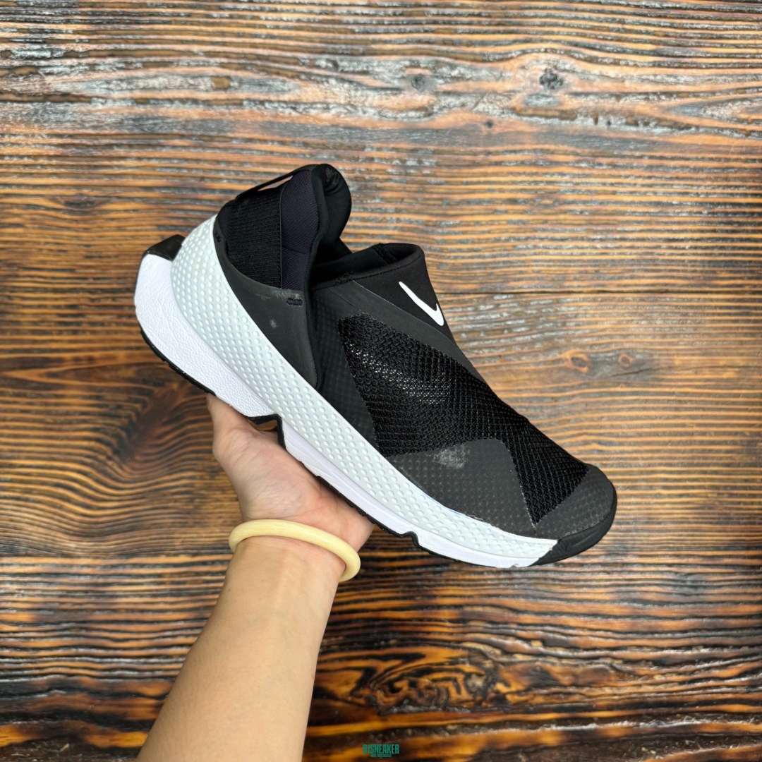 CS4281 - NIKE FLYEASE BLACK WHITE - 40,5