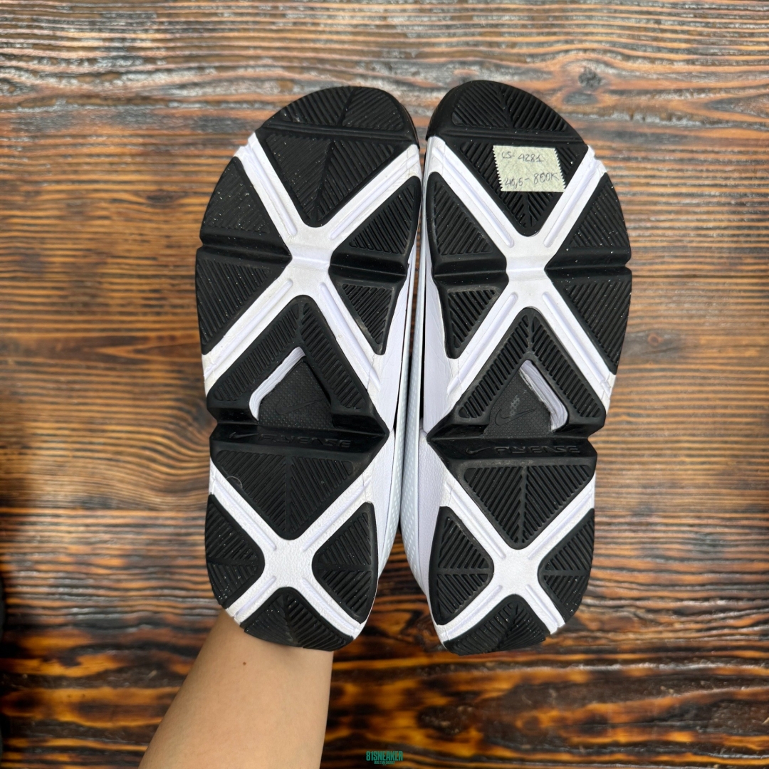 CS4281 - NIKE FLYEASE BLACK WHITE - 40,5