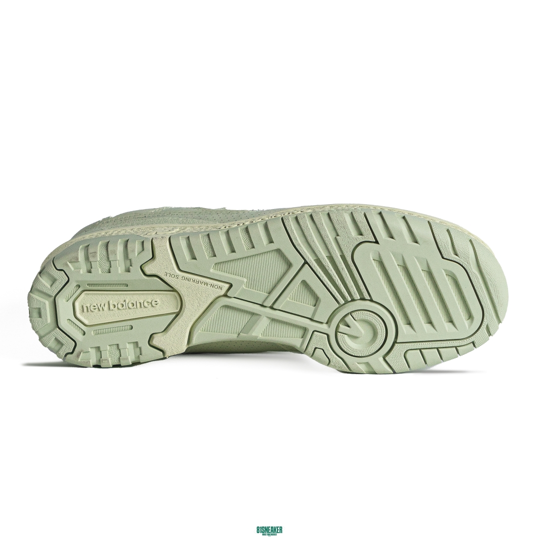 New Balance 550 Deep Lichen Green - BB550MCC