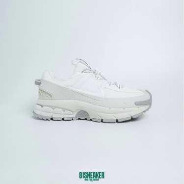 cs3652 - Nike Vomero Roam Summit Whitw DS - 42