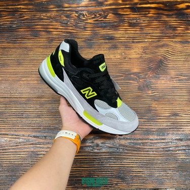 NBL992 BLACK GREY VOLT DS FB - 41.5