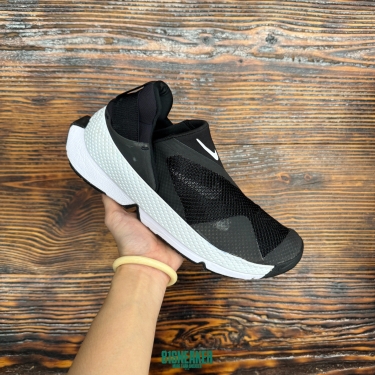 CS4281 - NIKE FLYEASE BLACK WHITE - 40,5