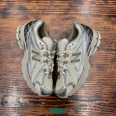 CS4450 - NEWBALANCE 1906 SILVER TAN DS FB