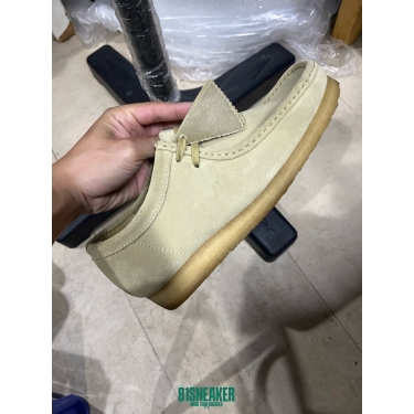 CS5017 - CLARKS WALLABEE MAPLE SUADE FB - 43