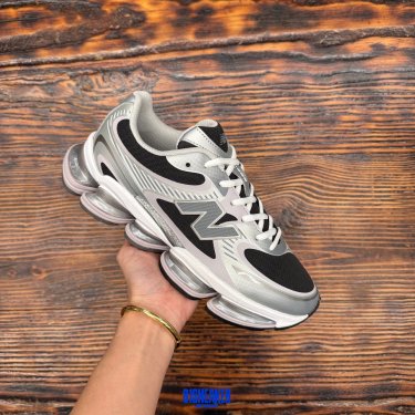 U20003OZ - NEWBALANCE 2000 SILVER METALLIC DS FB