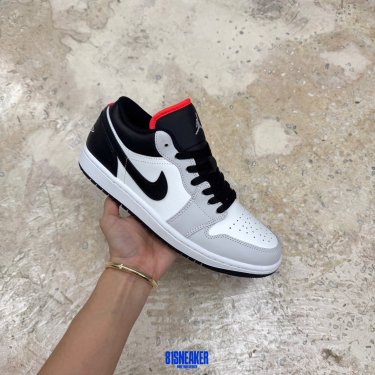 553558045 - 1S LOW NEWTRAL GREY WHITE DS FB - 41