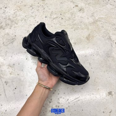 U200078C - NEWBALANCE 2000 BLACK METALLIC DS FB