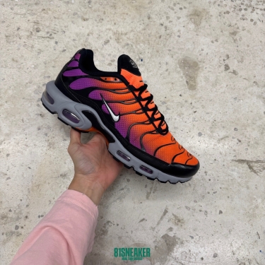 T826AM3 - NIKE AIR MAX PLUS DESERT SUNSET FB - 44,5