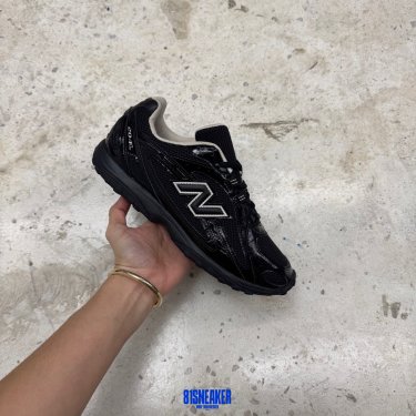 T826CS54 - NEWBLANCE 204L BLACK FB - 40,5