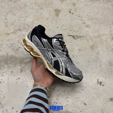 T826CS95 - ASICS GEL NIMBUS 10.1 SILVER PURE FB - 42