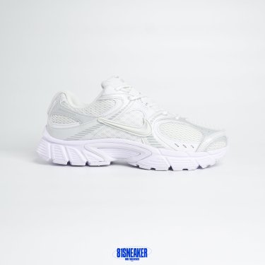 T926CS97 - NIKE V5 RNR WHITE DS FB - 44