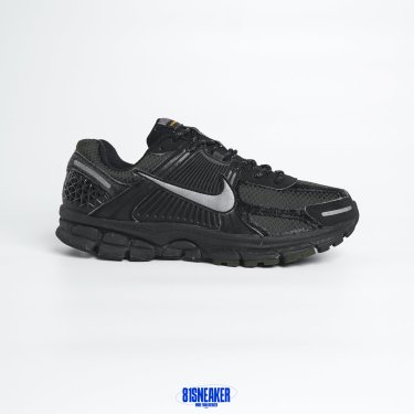T926CS102 - NIKE VOMERO 5 BLACK GREEN - 40