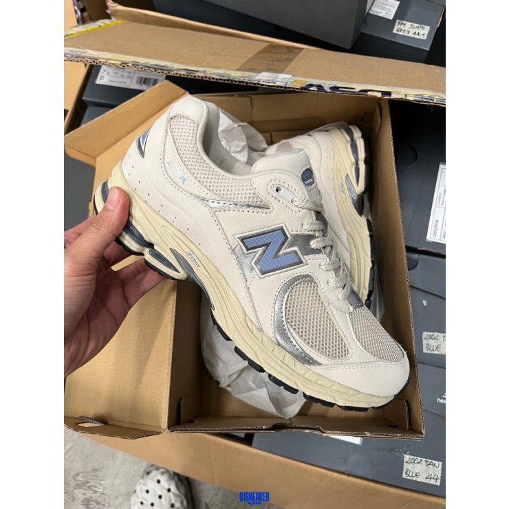 U2002ROB NEWBALANCE 2002 TAN BLUE DS FB