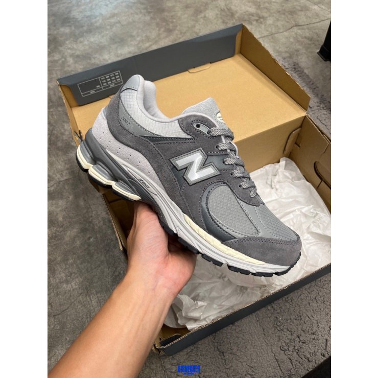 U2002RTF NEWBALANCE 2002 CASTLEROCK DS FB