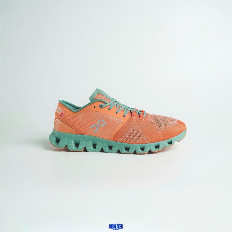 CS4250 - ON CLOUD X ORANGE - 42