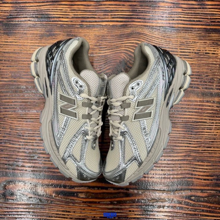 CS4450 - NEWBALANCE 1906 SILVER TAN DS FB