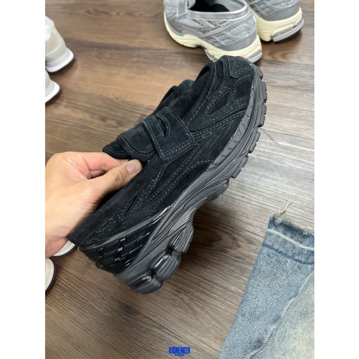 CS4905 - NEWBLANCE 1906L BLACK SUADE FB - 37