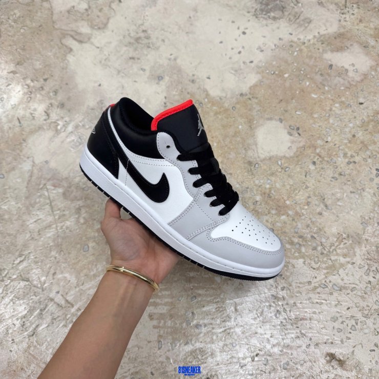 553558045 - 1S LOW NEWTRAL GREY WHITE DS FB - 41
