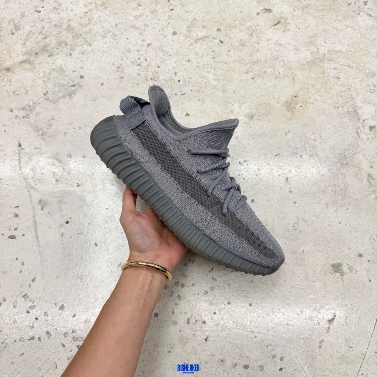 T726CS34 - YEZZY 350 V2 STEEL GREY - 44