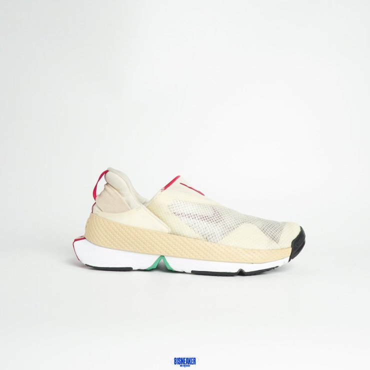 T826CS10 - NIKE GO FLYEASE SAIL GYM RED - 42,5