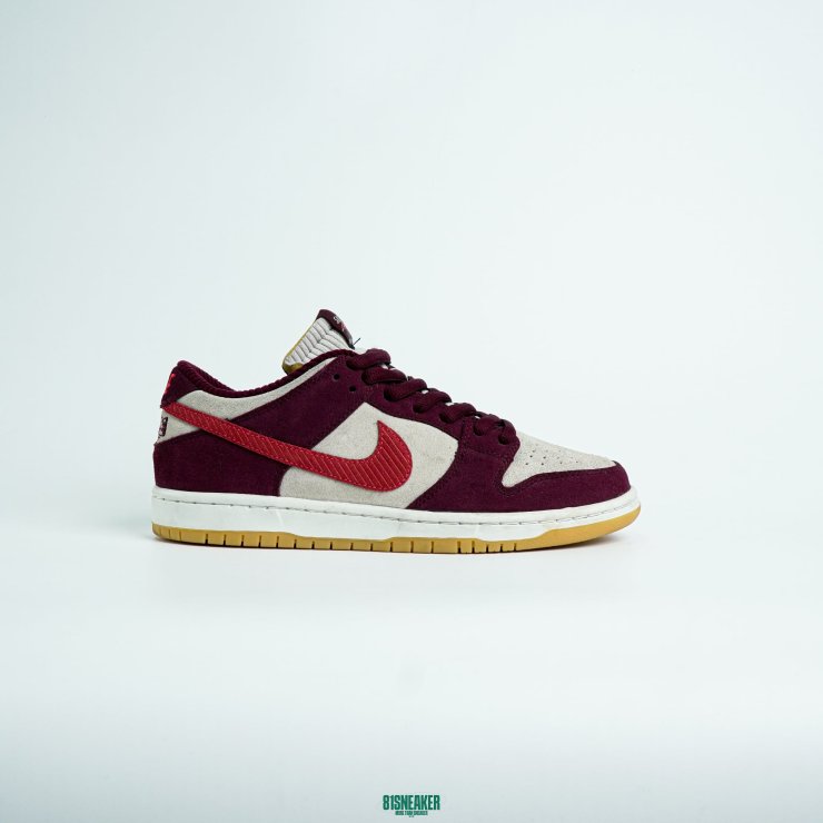 T826DU6 - DUNK SB LOW X SKATE LIKE A GIRL LN FB - 42