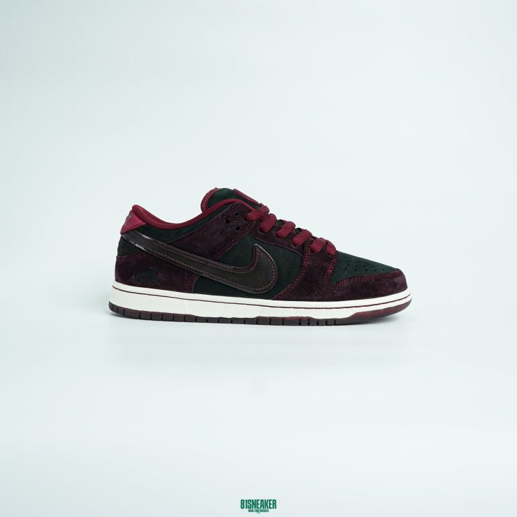 T826DU8 - DUNK SB LOW RIOT SKATESHOP LN FB - 42