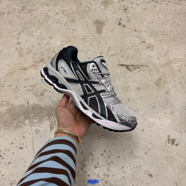 T826CS94 - ASICS GEL NIMBUS 10.1 WHITE GREEN FB - 40
