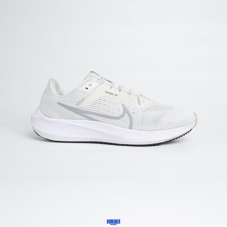 T926CS127 - NIKE PEGASUS 40 WHITE - 42