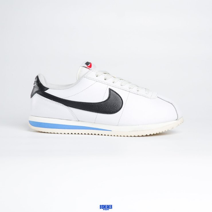 T926CS192 - NIKE CORTEZ WHITE BLUE - 40,5