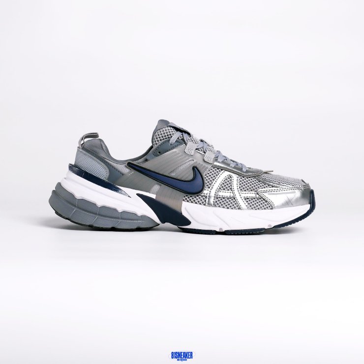 1026CS53 - NIKE V2K WOLF GREY NAVY - 40