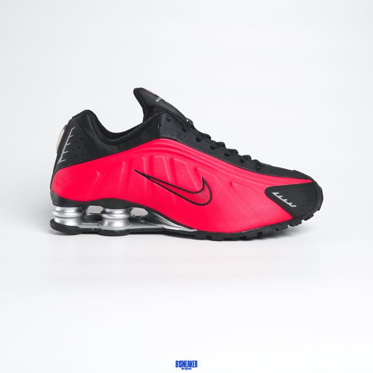 1026CS139 - NIKE SHOX R4 BRED - 42.5