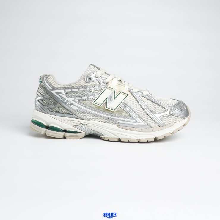 1026CS158 - NEW BALANCE 1906 SILVER METALLIC SEA SALT - 44